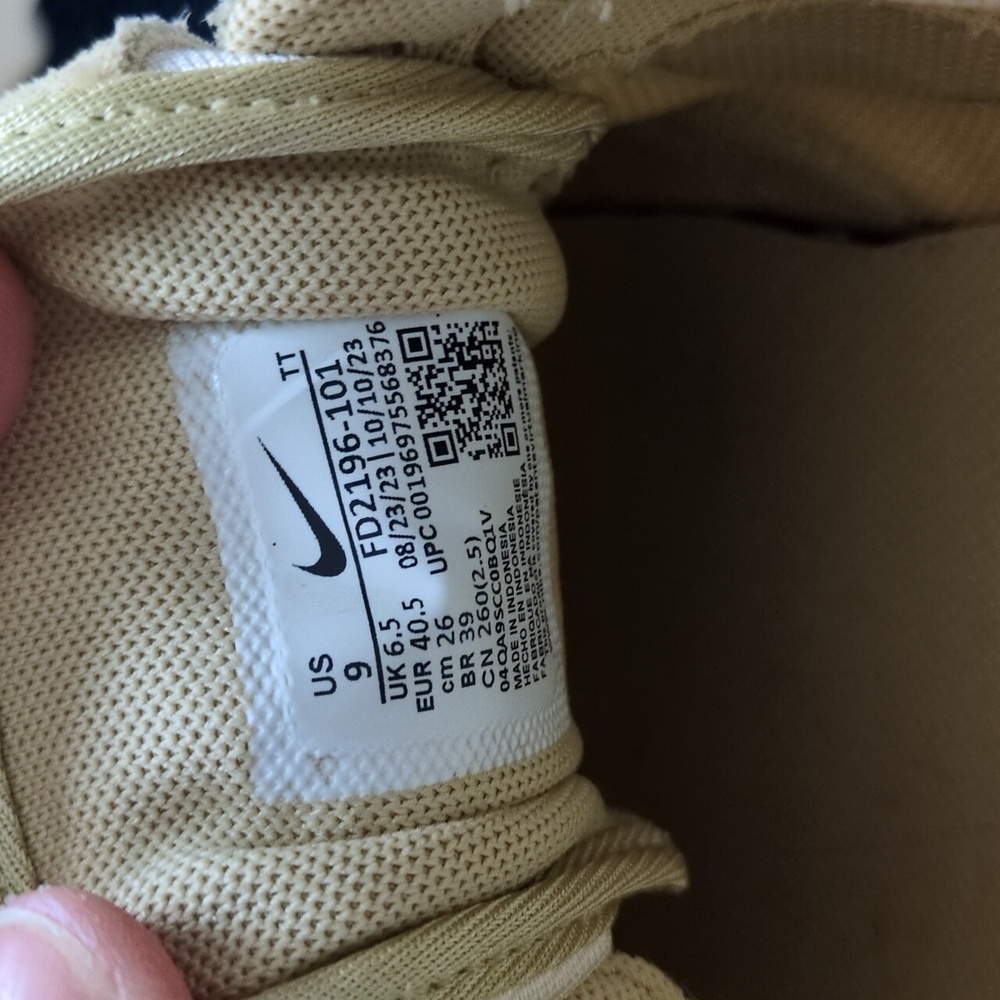 Nike Phoenix Waffle Sneakers - Picture 4 of 5